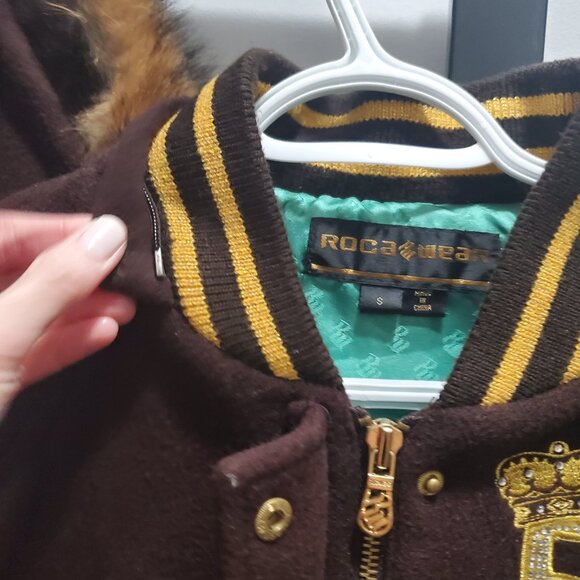 Vintage 2004 Rocawear Varsity Jacket with detachable fur hood - Picture 4 of 12